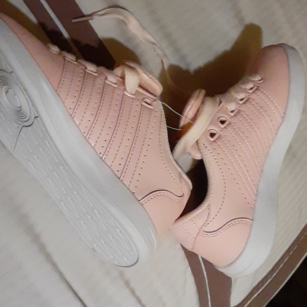 Girl's KSwiss - Picture 5 of 5